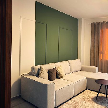 Enol Plazza Apartment Tirana Bagian luar foto