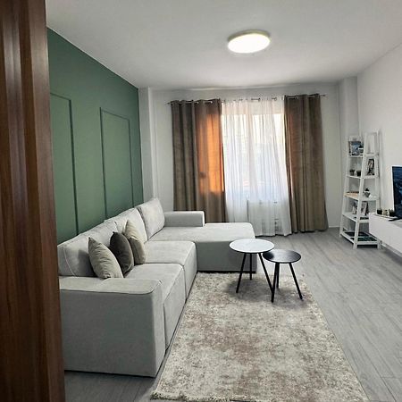 Enol Plazza Apartment Tirana Bagian luar foto