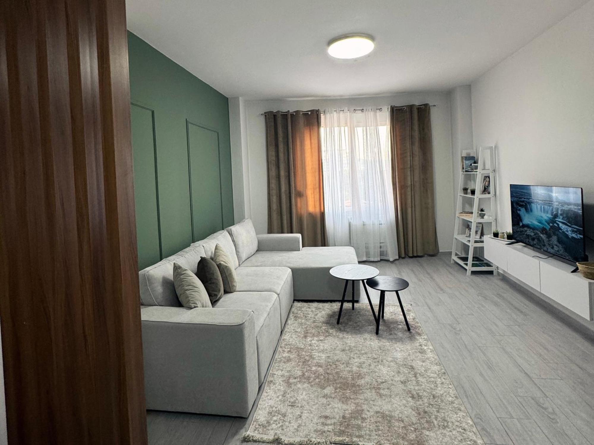 Enol Plazza Apartment Tirana Bagian luar foto