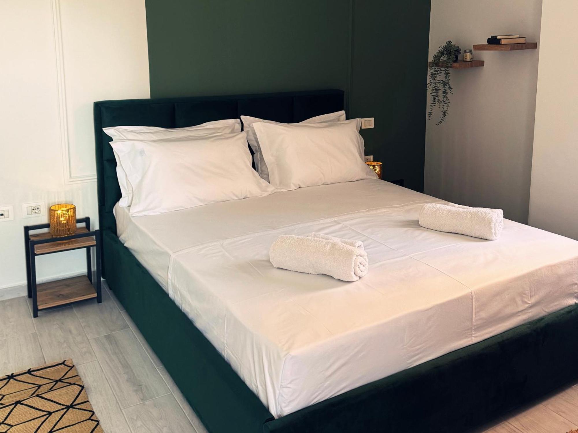 Enol Plazza Apartment Tirana Bagian luar foto